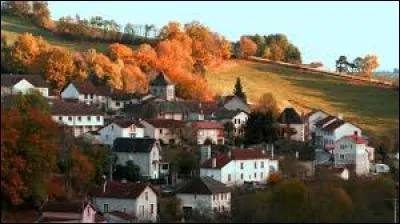 Notre balade commence aujourd'hui à Boisset. Commune Cantalienne, dans la région naturelle de la Châtaigneraie, elle se situe en région ...