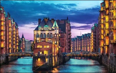 Hambourg est reliée à la mer du Nord par le fleuve Elbe. Trouvez le pays.