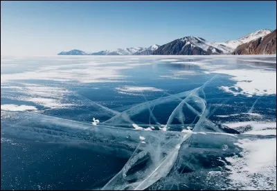 Quel est le lac le plus profond du monde ?