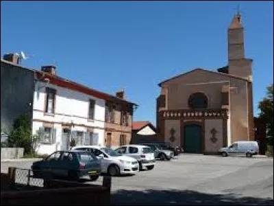 Notre balade dominicale commence dans le Lauragais, à Aignes. Commune de l'aire urbaine de Toulouse, elle se situe dans le département ...