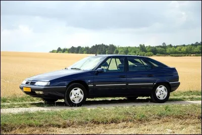 En quelle année la commercialisation de la Citroën XM a-t-elle débuté ?