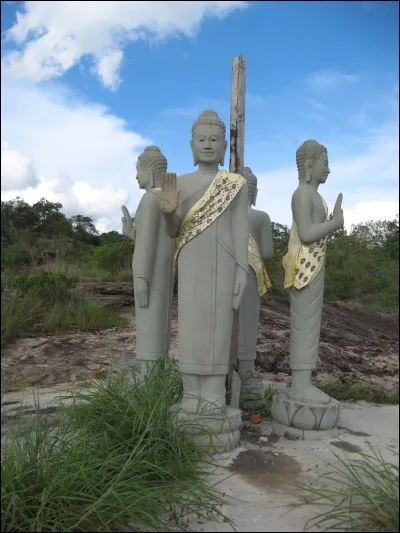 Qui est le nom du représentant de Dieu descendu sur Terre selon le Nouveau Testament ?