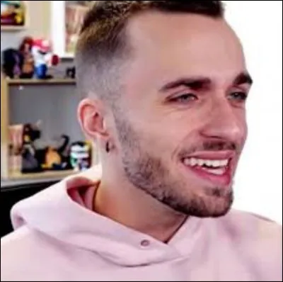 Quel est le vrai nom de Squeezie ?