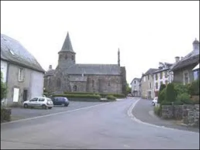 Nous commençons notre balade dans le Cantal, à Anglards-de-Salers. Nous sommes en région ...