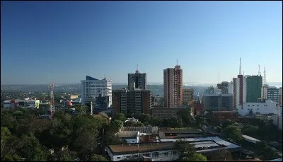 Retrouvez le pays de la Ciudad del Este.