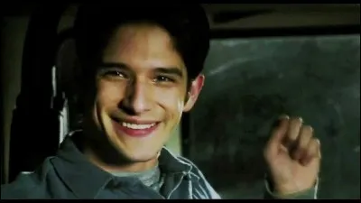 Dans "Teen Wolf", Scott McCall est mordu par...