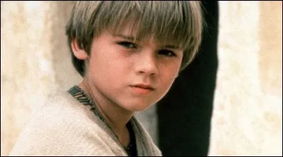 Comment s'appelle la mère d'Anakin ?