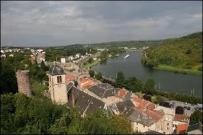 Commençons par Sierck-les-Bains (Moselle), ville où les habitants se nomment les ...