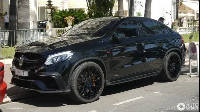 Quelle est cette Mercedes rebadgée Brabus ?