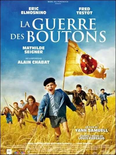 Dans le film "La Guerre des Boutons", que reçoit sur la tête le chef des Velrans ?