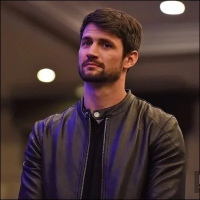 Quel acteur interprète le rôle de Nathan Scott ?