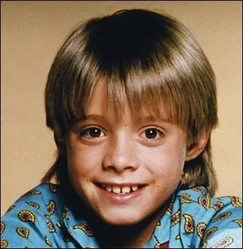 Danny Pintauro -  Rle : Jonathan Bower