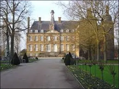 Nous commençons à Flers (Orne), commune où les habitants se nomment les ...