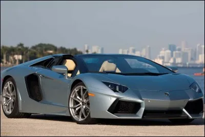 Quel est le modèle de cette Lamborghini ?