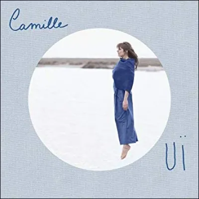 Où Camille a-t-elle enregistré la version acoustique de "Ouï " ?