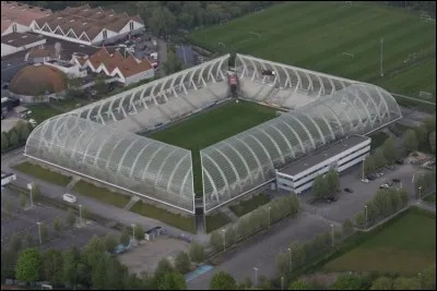 Quel est le nom de ce stade ?