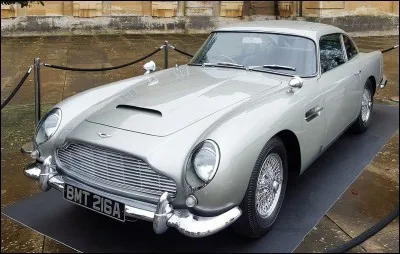 "On dit de moi que je suis la voiture iconique de James Bond."