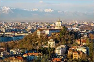 La ville de Turin se trouve en Espagne.