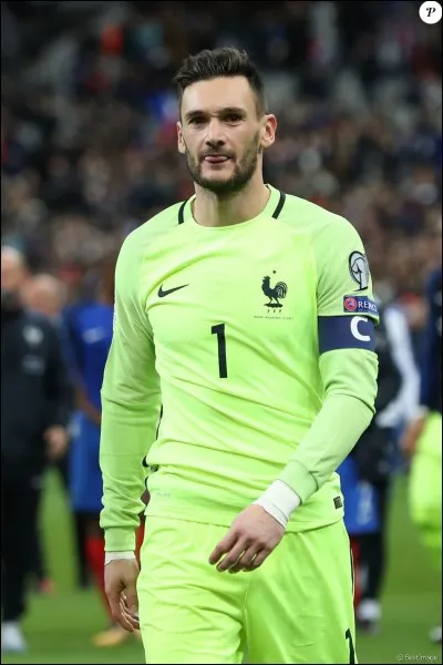 En août 2018, combien de sélections compte Hugo Lloris, le capitaine des Bleus ?