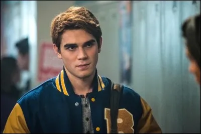 Qui a été tué pendant l'été à Riverdale ?