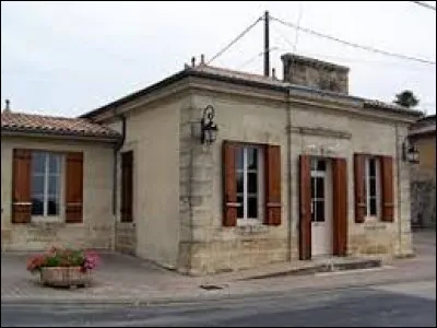 Nous commençons notre balade en Nouvelle-Aquitaine, à Donzac. Commune de l'Entre-deux-Mers, dans le vignoble de Cadillac, elle se situe dans le département ...