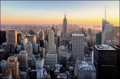 Comment surnomme-t-on la ville de New York ?