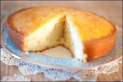 Parmi ces ingrédients, lequel n'entre pas de la composition du gâteau au yaourt ?