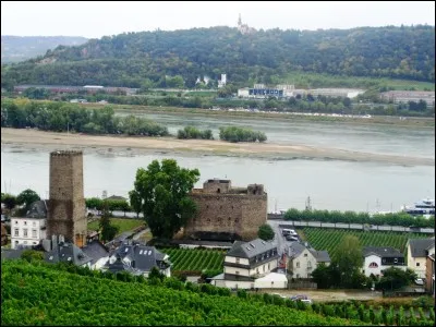 Quel nom porte l'endroit où une rivière se jette dans une autre ou dans un fleuve ?