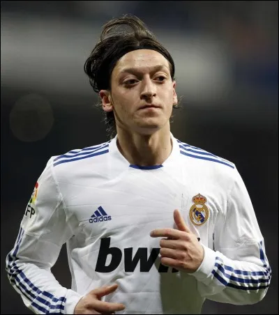 Quelle équipe a débauché Mesut du Real Madrid en 2013 ?