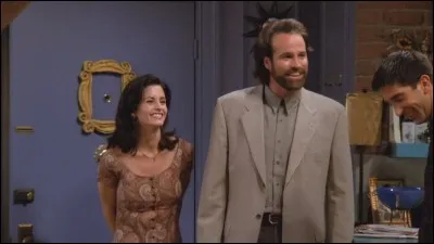 Dans la saison 1, Geoffrey Lower incarne le petit ami de Monica. Avant qu'il incarne Alan, dans quelle autre série a-t-il joué ?