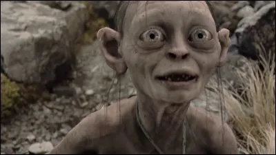 Comment s'appelait Gollum quand il était un Hobbit ?