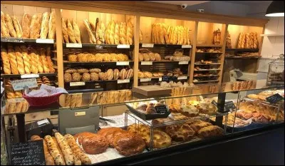 Bonjour c'est bien ici la boulangerie ?