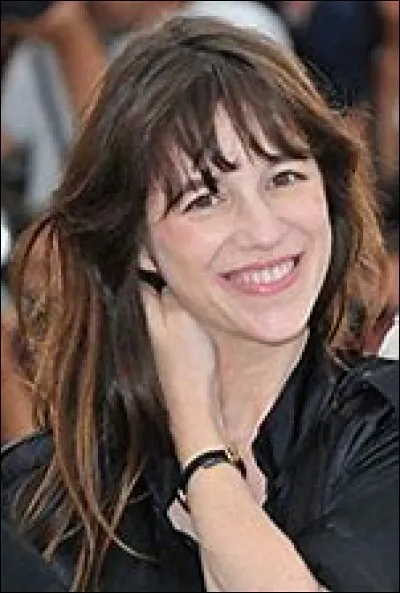 Qui est la mère de l'actrice et chanteuse Charlotte Gainsbourg ?