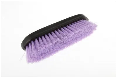 Vous ne trouvez pas que le nom de l'une de ces brosses sonne étrangement ?