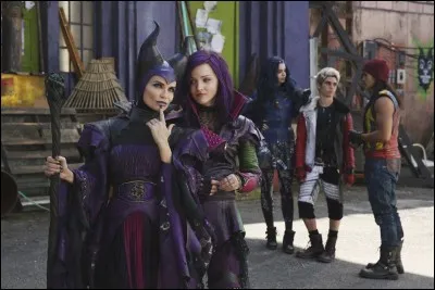 Comment s'appelle la fille de Maléfique dans ''Descendants'' ?