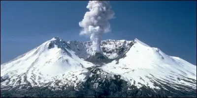 Lequel de ces volcans n'est pas français ?