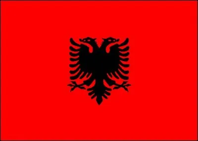 Le drapeau de l'Albanie est constitué d'un fond rouge avec un aigle à deux têtes en son centre. Que représente cet aigle aux ailes ouvertes ?