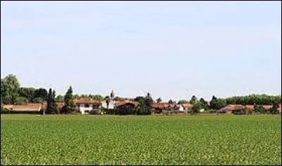 Aujourd'hui, nous commençons notre balade en Occitanie, à Camalès. Village de l'aire urbaine de Tarbes, dans le pays du Val d'Adour, il se situe dans le département ...