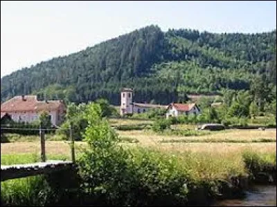 Nous commençons notre balade dans le Grand-Est, à Bionville. Commune à la limite du département des Vosges, ayant sur son territoire le point culminant de son département, elle se situe ...