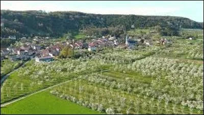 Pour commencer cette balade du week-end, je vous emmène à Buxières-sous-les-Côtes. Village du parc naturel régional de Lorraine, il se situe dans le département ...