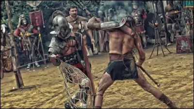 À quelle date eut lieu le premier combat de gladiateurs ?