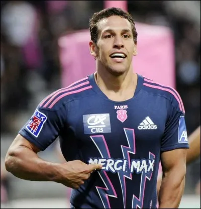 Combien d'essais a marqués Julien Arias sous le maillot rose ?