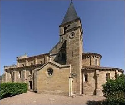 Village Saône-et-Loirien, Bois-Sainte-Marie se situe en région ...