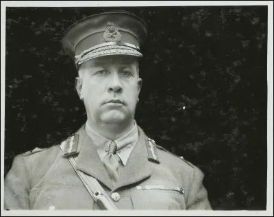 Arthur Currie est né le 5 décembre 1875 à Strathroy, à 40 km de London (...).