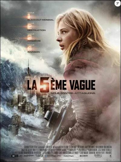 Qui joue le rôle de Cassie Sullivan dans "La Cinquième Vague" ?