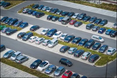 Afin de vous permettre de stationner en toute tranquillité, vous pouvez prendre une place de...