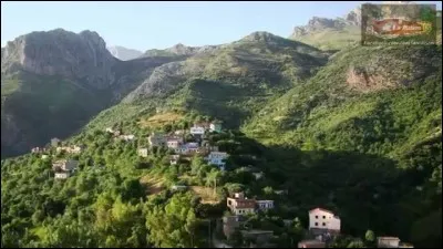 Dans quel pays d'Afrique du Nord se situe la région montagneuse appelée "Kabylie" ?