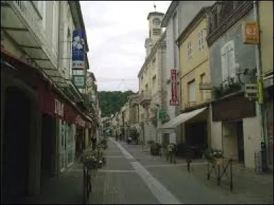 Nous commençons cette balade en Nouvelle-Aquitaine, à Aire-sur-l'Adour. Nous sommes dans une ville du département ...