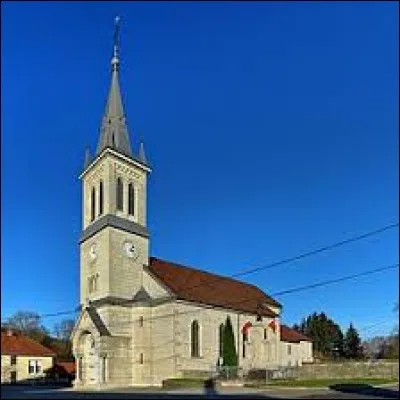 Notre balade dominicale commence en Bourgogne-Franche-Comté, à Chamesey. Village de l'arrondissement de Pontarlier, il se situe dans le département ...