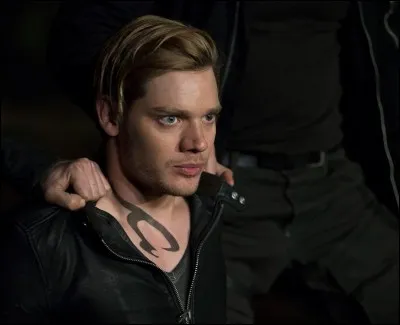 Comment Jace est-il mort dans la saison 2 épisode 20 ?